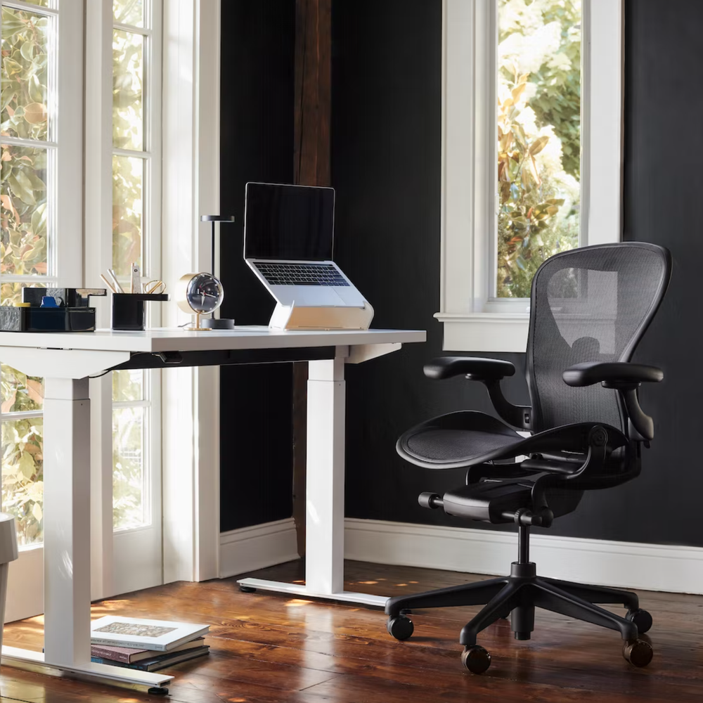 Ghế Công Thái Học Herman Miller Aeron (Size B - Chân nhựa - Graphite - Mới, Full box, Nhập khẩu)