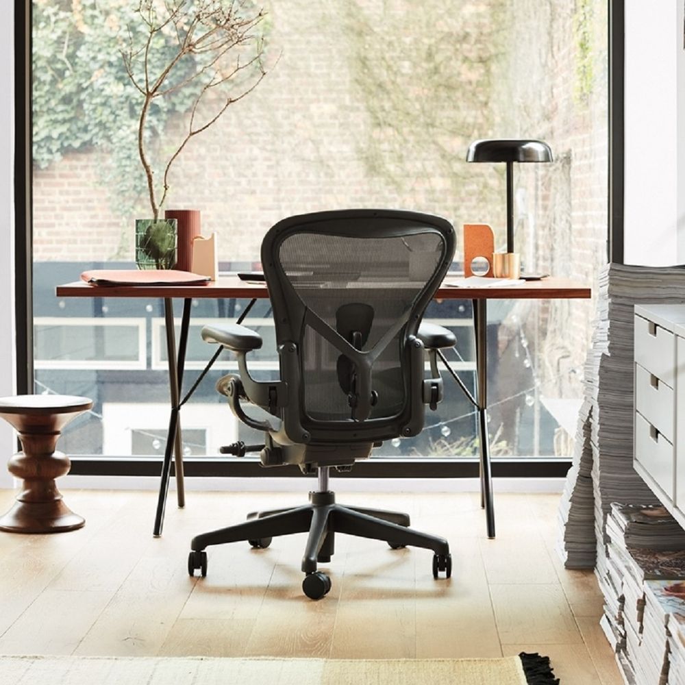 Ghế Công Thái Học Herman Miller Aeron (Size B - Chân nhựa - Grey carbon - Mới, Full box, Nhập khẩu)