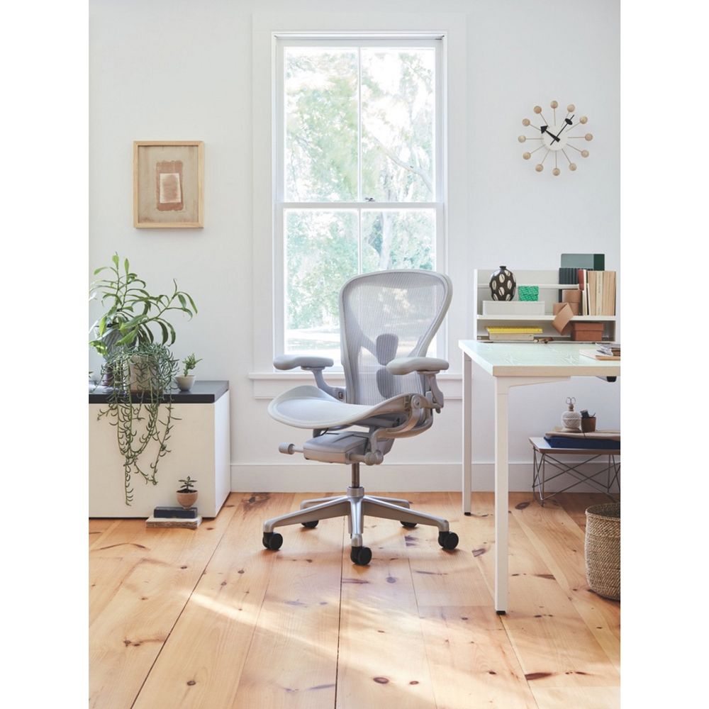 Ghế Công Thái Học Herman Miller Aeron (Size B - Chân nhựa - White Mineral - Mới, Full box, Nhập khẩu)