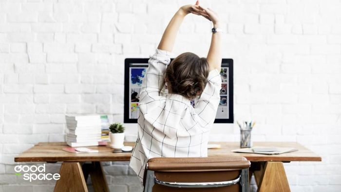 Bài tập đơn giản giúp giảm mỏi khi ngồi ghế công thái học lâu