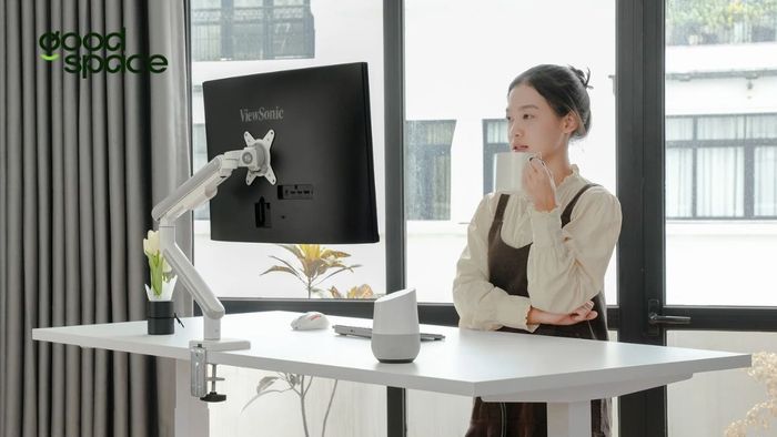 Đứng làm việc: Giảm đau lưng, mỏi cổ và tăng năng suất